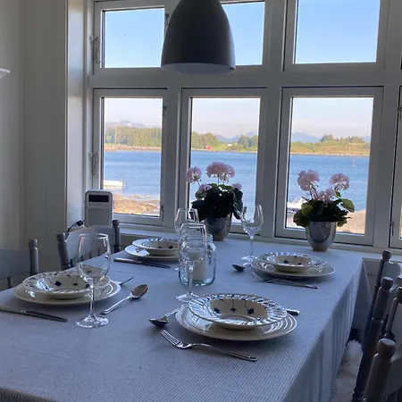 Det Lille Huset I Slipveien Bud
