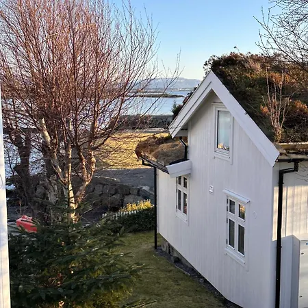 Det Lille Huset I Slipveien Bud