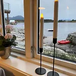 Det Lille Huset I Slipveien * Bud