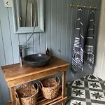 Det Lille Huset I Slipveien Bud
