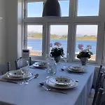 Det Lille Huset I Slipveien Bud
